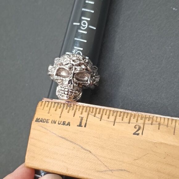 LARGE Silver adjustable sugar skull ring - Picture 9 of 9